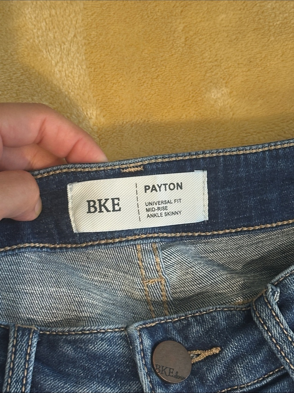 BKE Women's Dark Blue Distressed Skinny Jeans EUC - Picture 2 of 7